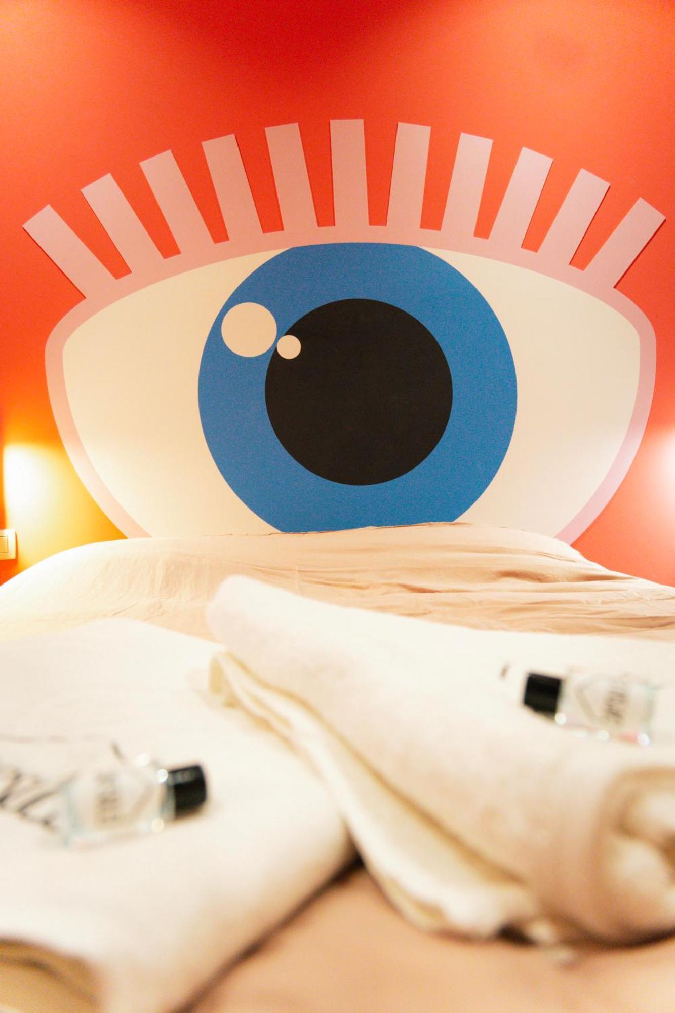 Capsule Girl Power Spa - Balneo - Sauna - Karaoke - Billard - 2 Chambres Charleroi Dış mekan fotoğraf