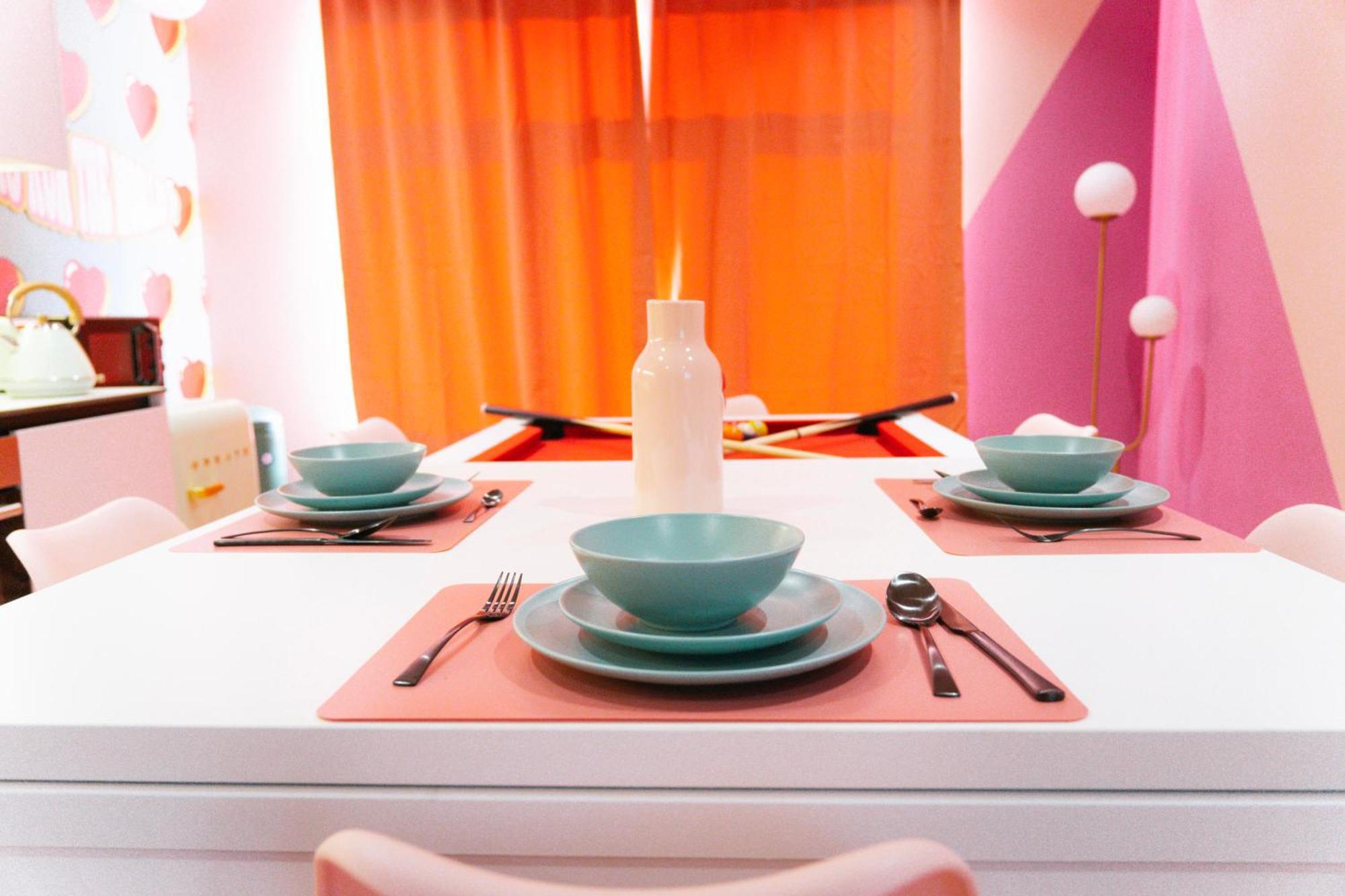 Capsule Girl Power Spa - Balneo - Sauna - Karaoke - Billard - 2 Chambres Charleroi Dış mekan fotoğraf